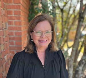Lauren C Hayes